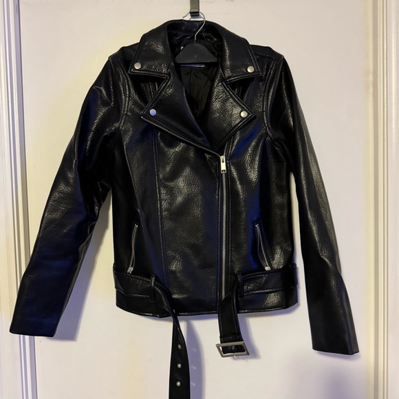 Old Navy Black faux Leather Jacket - Picture 7 of 9